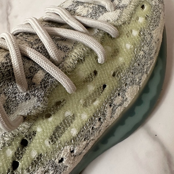adidas Yeezy Boost 380 - Picture 2 of 6